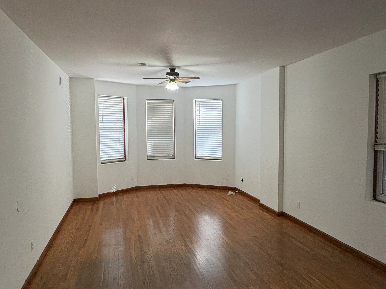 2 bed, $2,400 — Photo 4