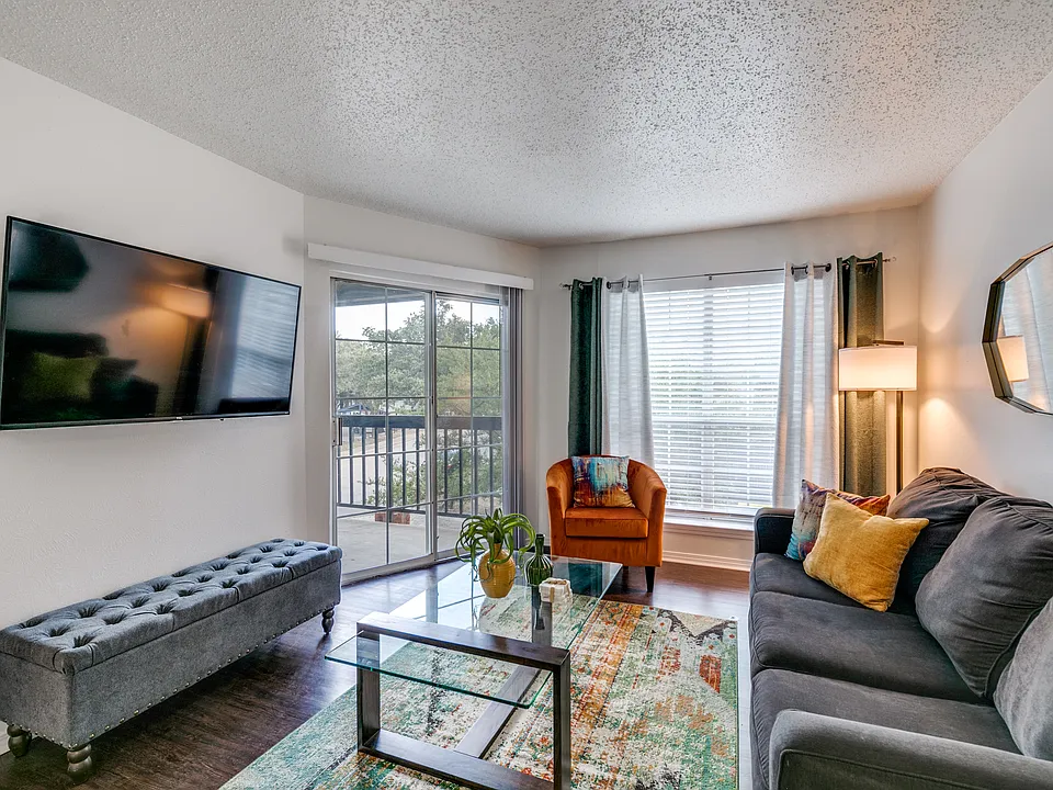 18333 Roehampton Dr #421