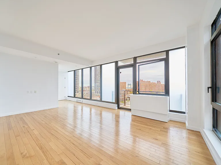 2211 3rd Ave #9-B — Photo 3