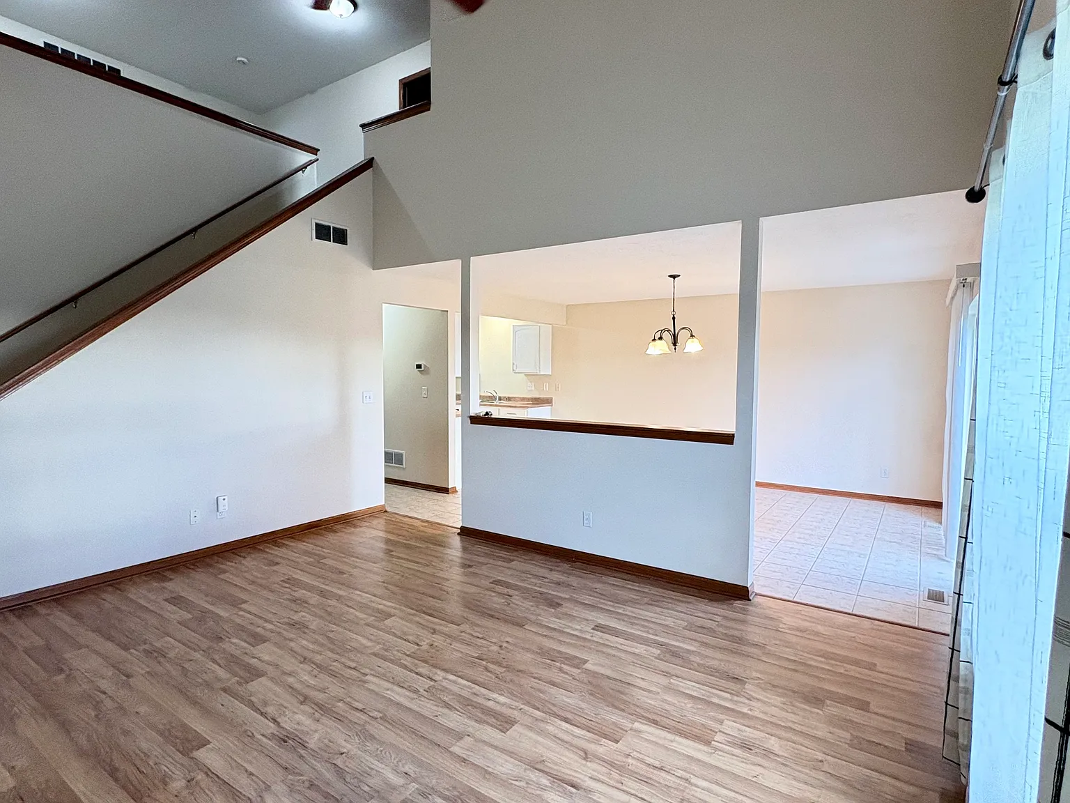 2 bed, 1747 sqft, $2,000 — Photo 3