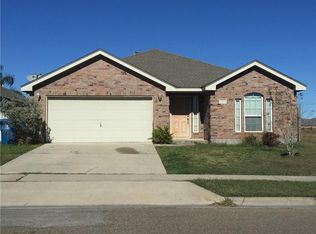 1202 Meadowbrook Dr, Portland, TX 78374