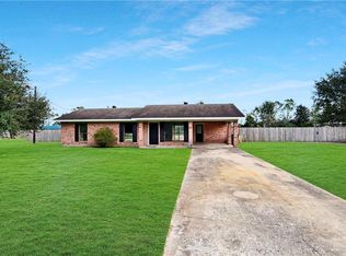 7815 McCindy Rd, Lake Charles, LA 70607