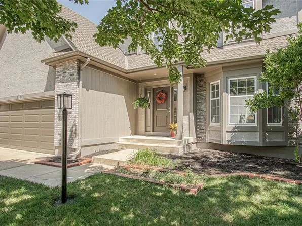 8304 W 152nd Ter, Overland Park, KS 66223