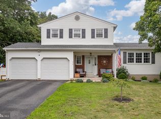 478 Flock Rd, Hamilton, NJ 08619