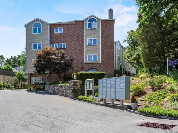 7 Seir Hill Road APT 14, Norwalk, CT 06850