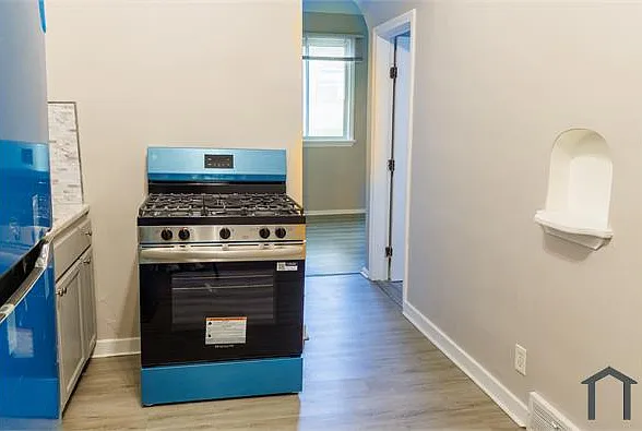 2 bed, 660 sqft, $1,250 — Photo 4