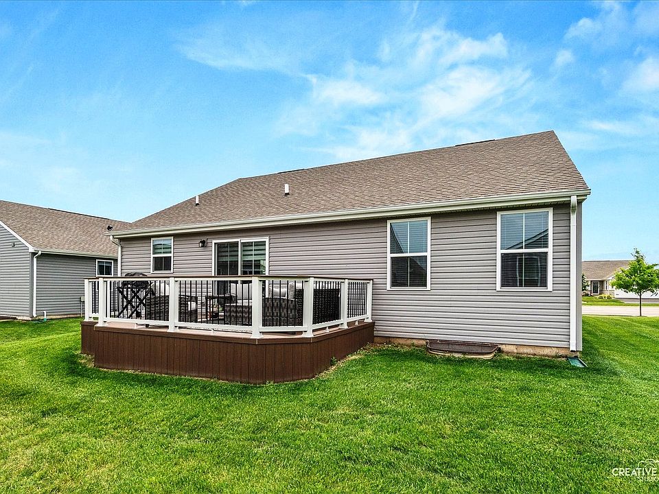 2nd image of 2655 Gould Ct