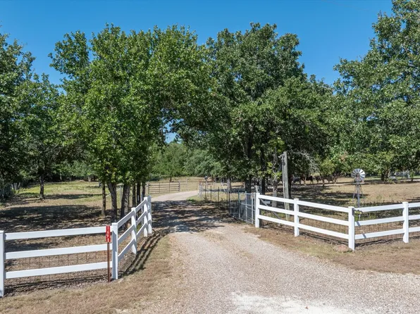 1698 County Road 2003, Glen Rose, TX 76043