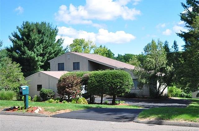 1st image of 9 Granger Cir