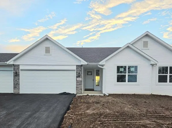 1525 Hawks Pass, Beloit, WI 53511