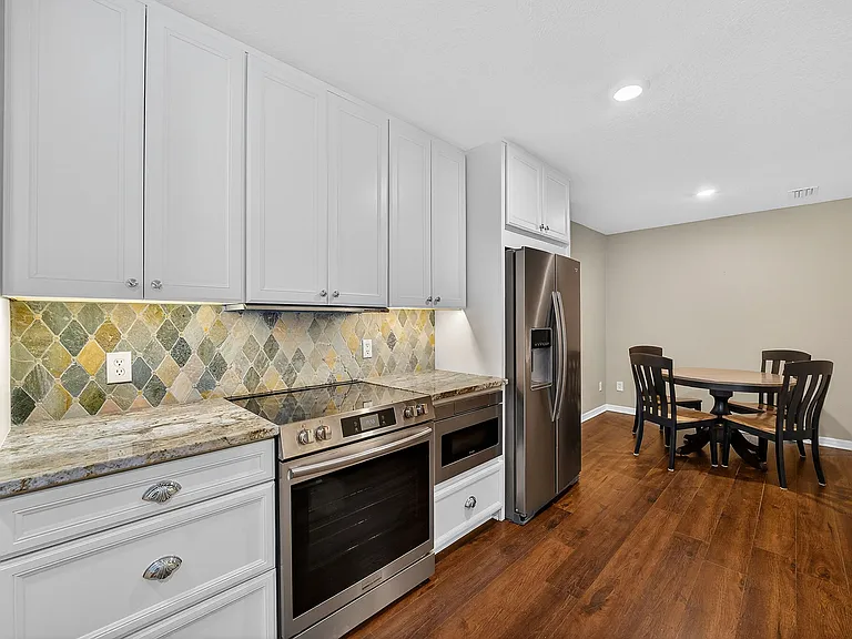 1886 Demetree Dr — Photo 10