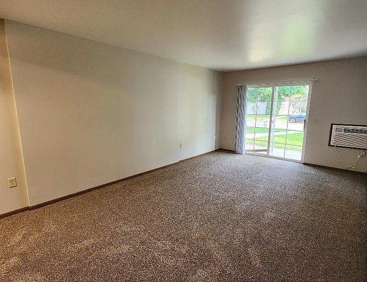 Sunrise Heights — Photo 4