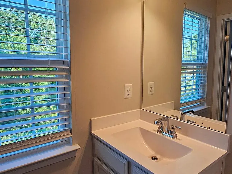 2055 Rivers Dr — Photo 43