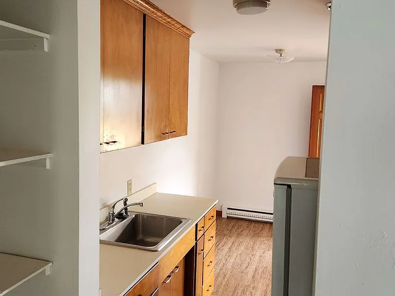 154 Valley St — Photo 6