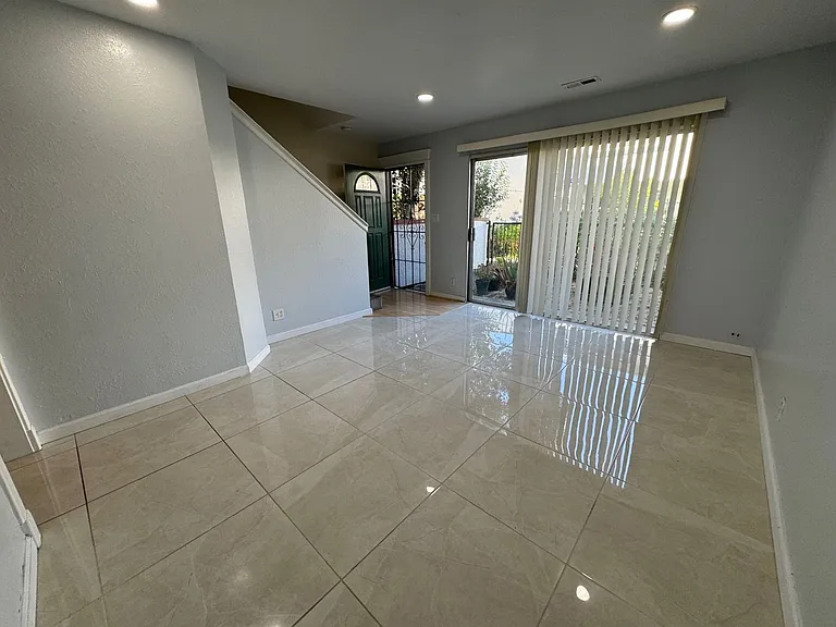 4428 Viejo Way — Photo 5