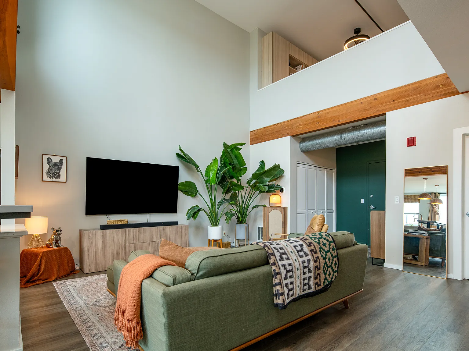 1 bed, 1114 sqft, $3,650 — Photo 2