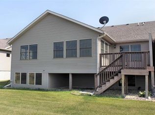 1660 Garrett Ave, Clinton, IA 52732