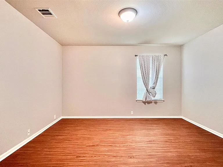 784 Kingfisher Ln — Photo 8