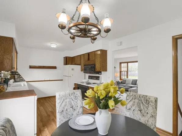 5009 Brookdale Dr N, Brooklyn Park, MN 55443