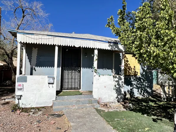 3709 5th St NW, Albuquerque, NM 87107
