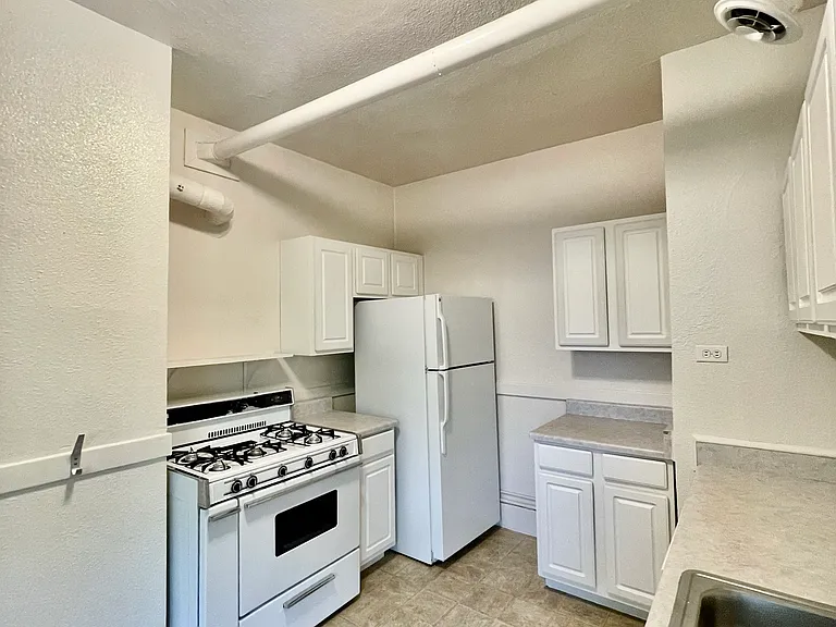 816 S 8th St #203 — Photo 6