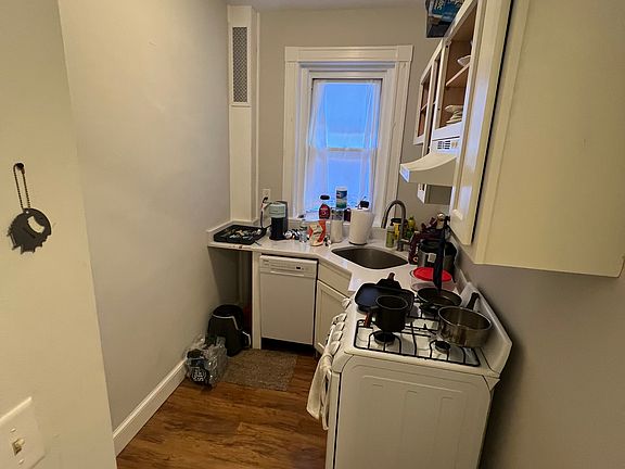 4th image of 1193 Commonwealth Ave APT 9