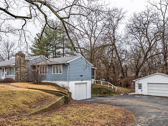 2nd image of 15 Brierwood Dr