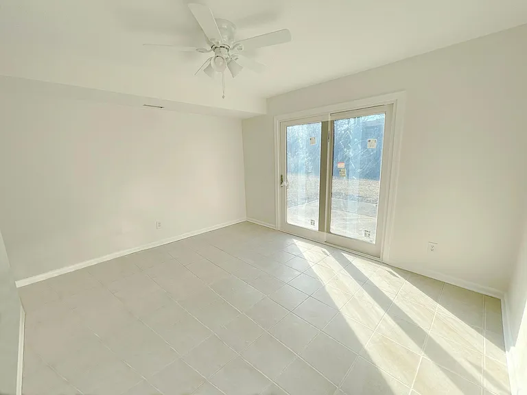 1415 La Chateau Dr — Photo 43