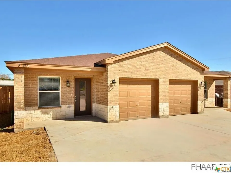 1421 Natchez Trl