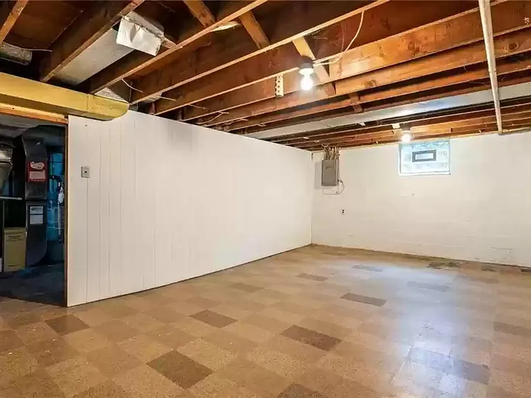 828 Pallas Dr — Photo 22
