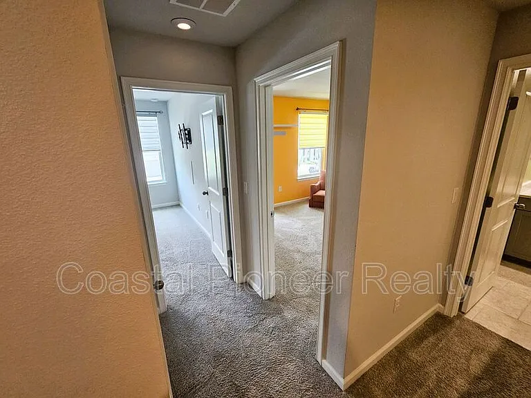 19403 Blue Pond Dr — Photo 31