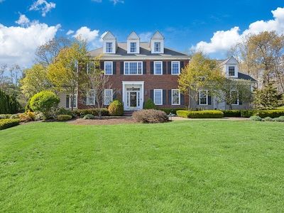 175 Pokanoket Path, Wrentham, MA, 02093