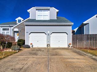 60 Pacer Ln, Freehold, NJ