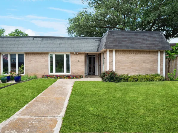 10517 Egret Ln, Dallas, TX 75230