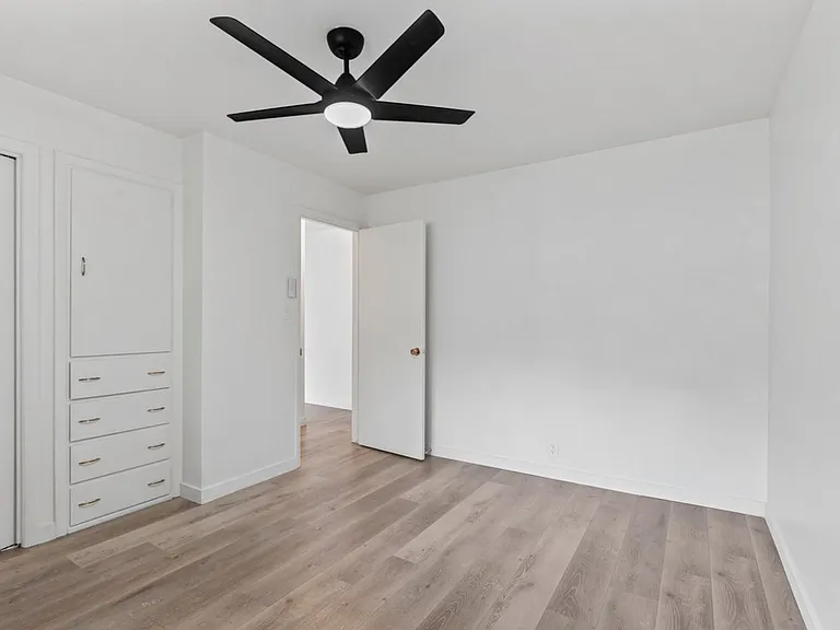 2614 S Green St — Photo 20