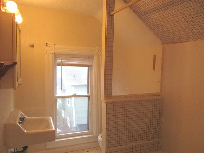 1118 Jefferson Ave #3 — Photo 5