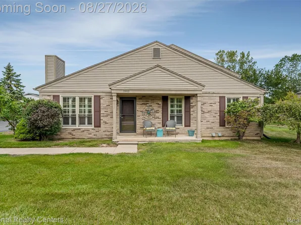 13980 Watersway Dr, Gibraltar, MI 48173