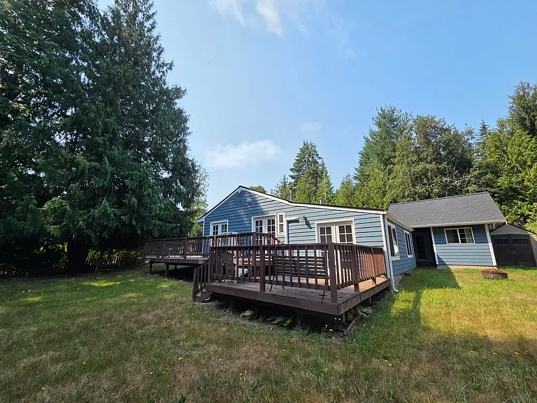 1290 NE Fairgrounds Rd — Photo 34