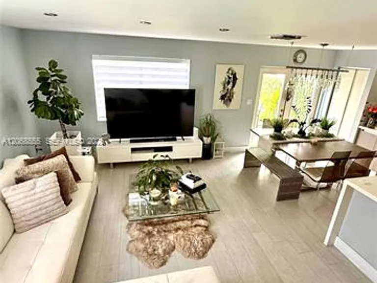 5042 NW 114th Ct #Townhouse 5042 — Photo 6