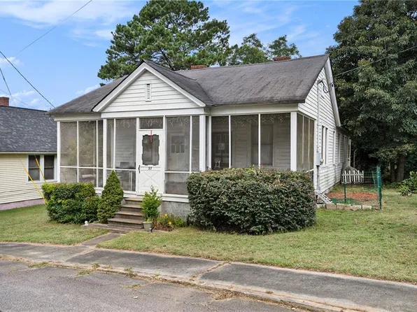 37 Poplar St, Porterdale, GA 30014