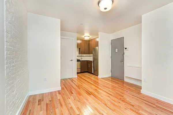 Rented by CORE | media 18