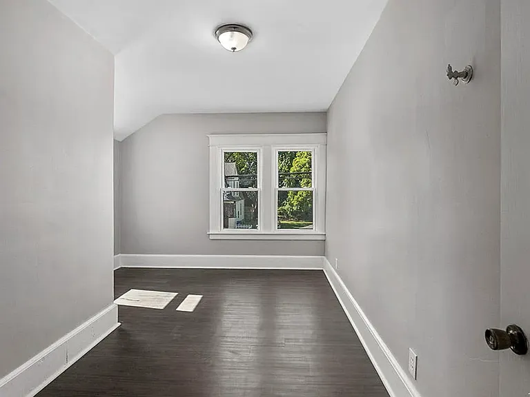 443 Hall St SE — Photo 14