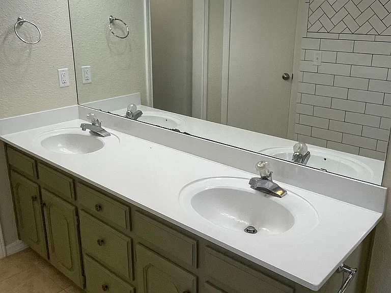 2215 Hunters Gln — Photo 17