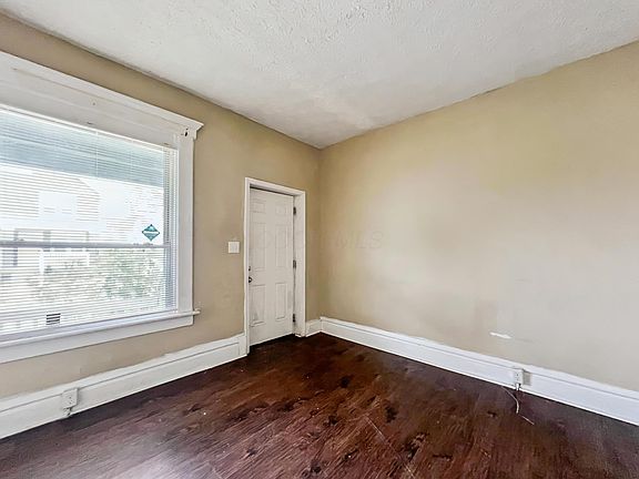 5th image of 100-102 N Harris Ave