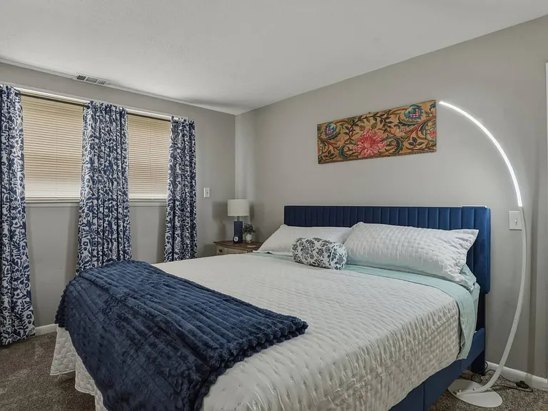 141 W Pulteney St #103 — Photo 5
