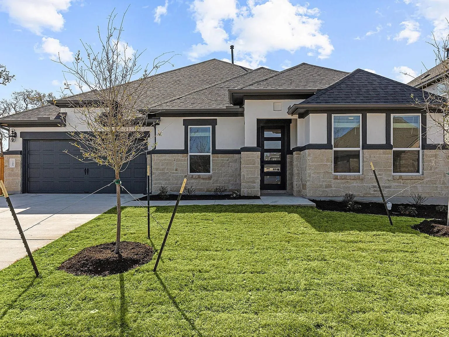 4 bed, 3.0 bath, 2846 sqft, $3,150 — Photo 1
