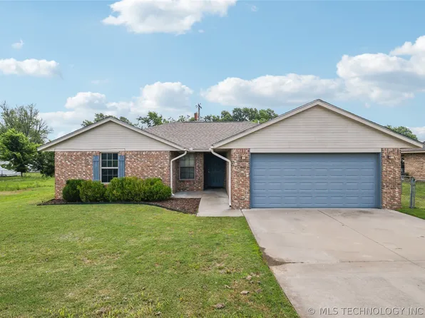 1200 Melody Ln, Pawhuska, OK 74056
