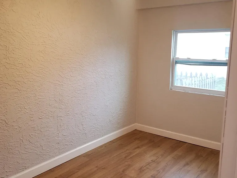3633 Meriden Ave #A — Photo 18
