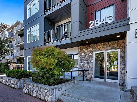 2nd image of 2843 Jacklin Rd #214