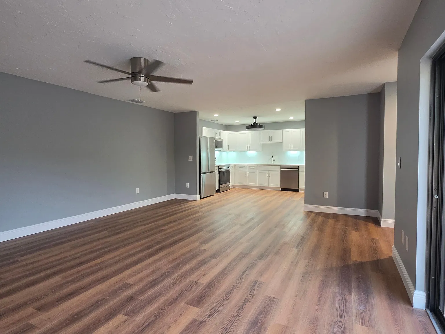 2 bed, 2.0 bath, 1243 sqft, $2,300 — Photo 1